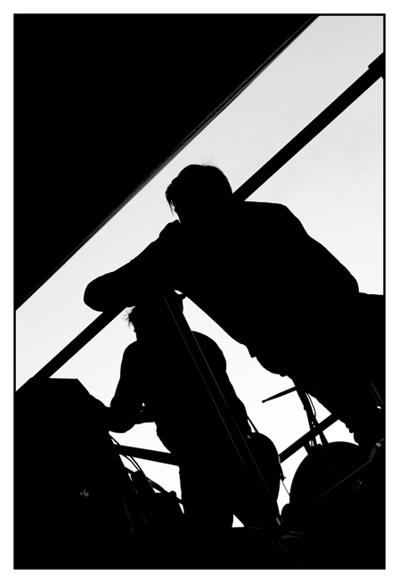 © Pamela Rußmann Silhouetten der Band Tomte am Tourbus